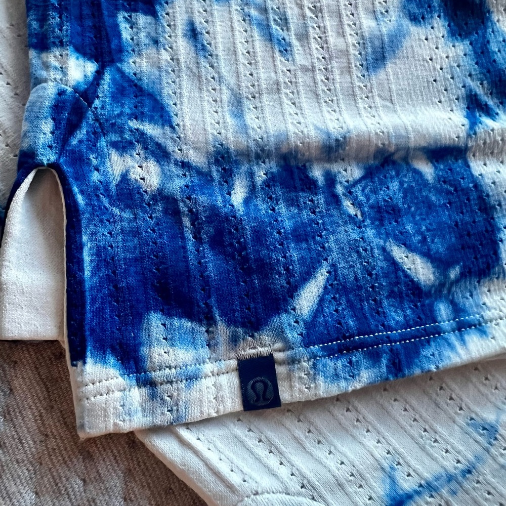 Lululemon Train to be Tye dye top